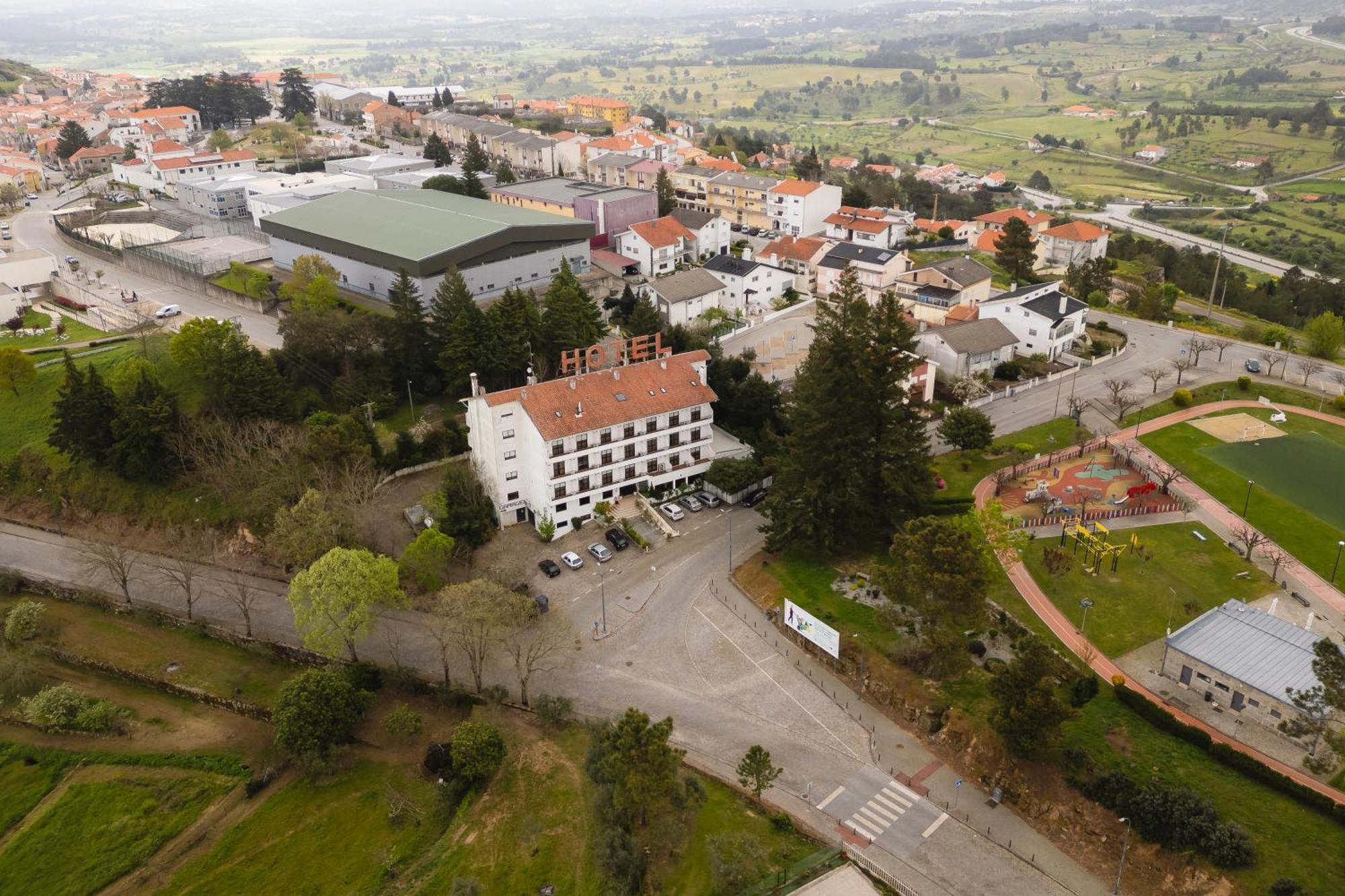 Lavanda Hotel Mira Serra Celorico Da Beira Exteriér fotografie